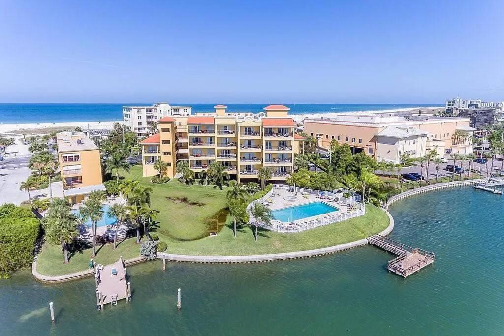 Treasure Island Beach Retreat St. Pete Beach Exterior photo