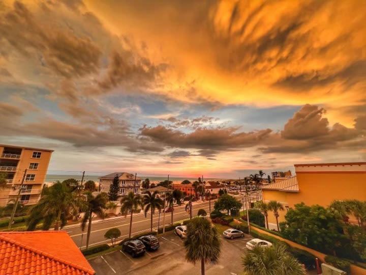 Treasure Island Beach Retreat St. Pete Beach Exterior photo