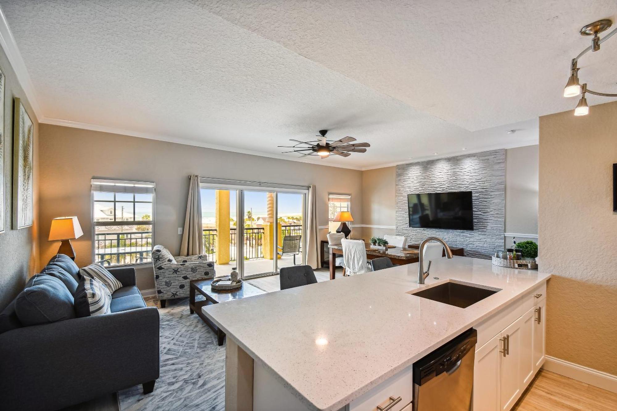 Treasure Island Beach Retreat St. Pete Beach Exterior photo
